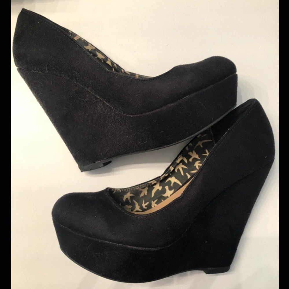 Twenty One Wedge Heel